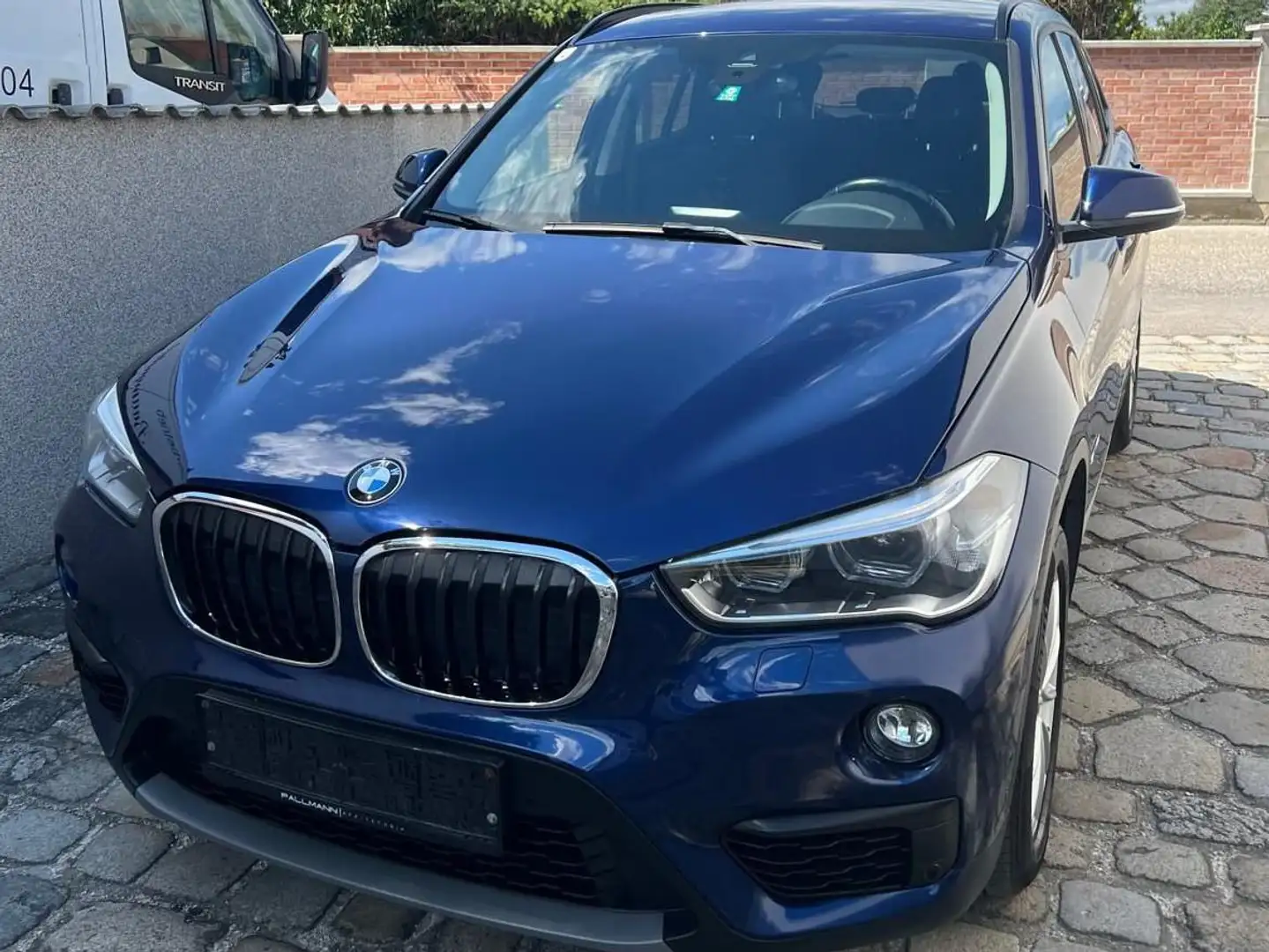 BMW X1 X1 sDrive18i xLine Aut. xLine Blau - 1