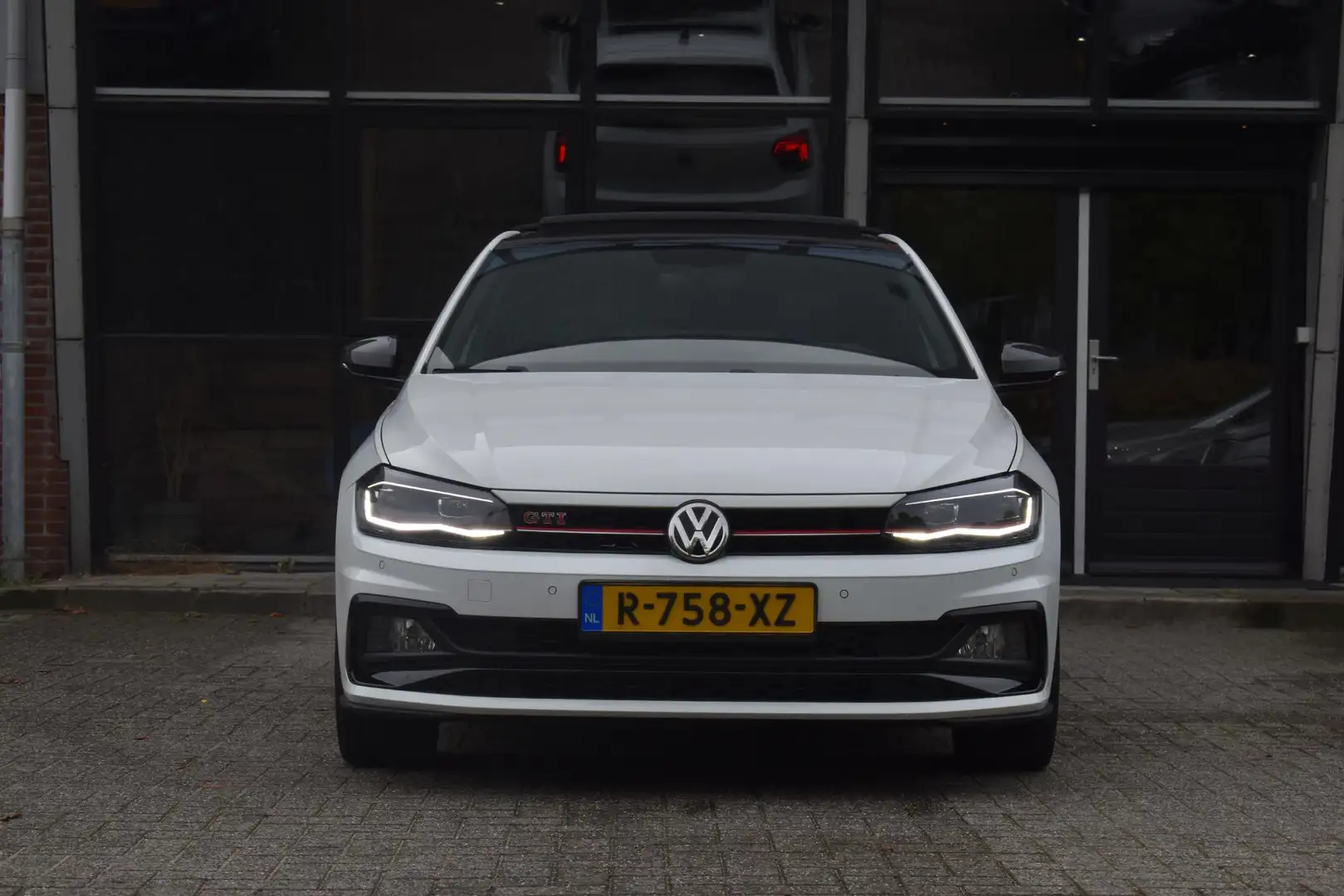 Volkswagen Polo GTI 2.0 TSI Pano DSG Virtual Stoelvw Weiß - 2