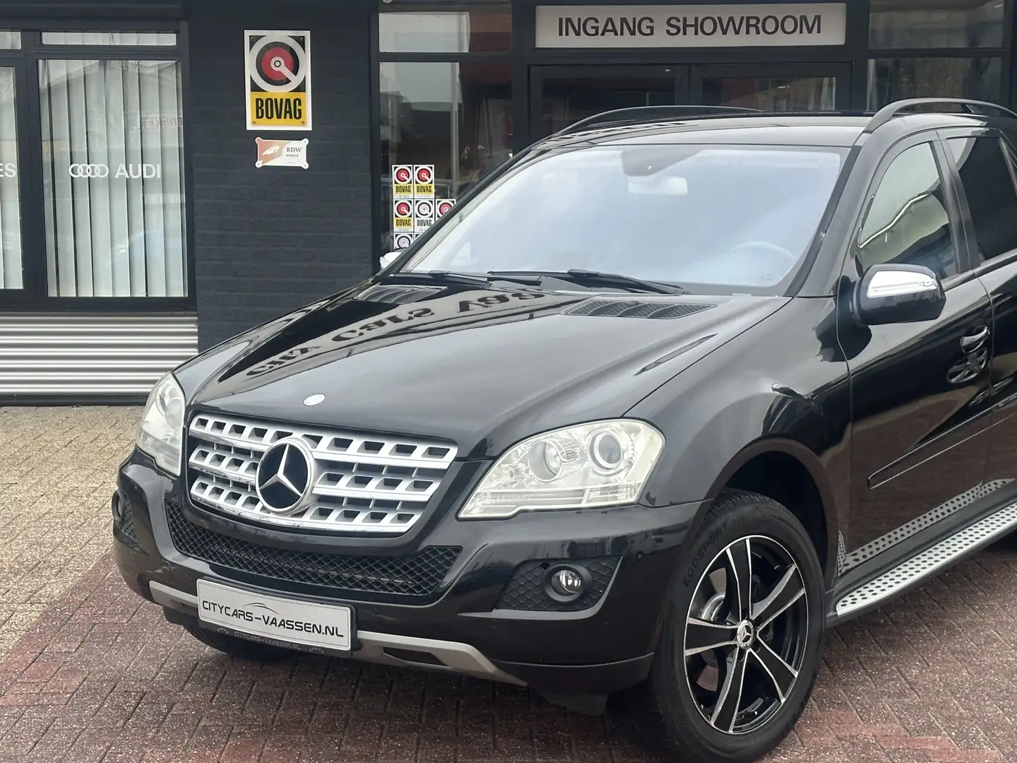 Mercedes-Benz ML 350 M-klasse 4Matic 2720 pk youngtimer facelift mod na Fekete - 2