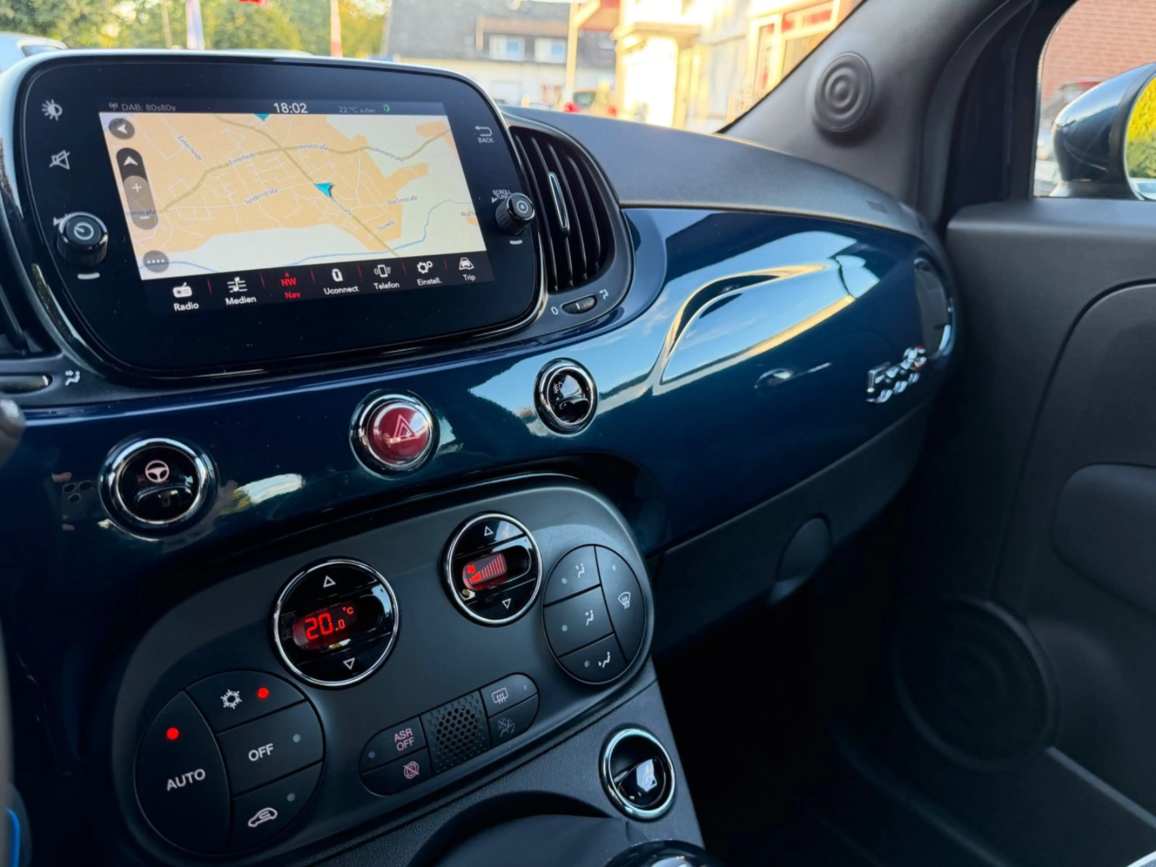 Fiat 500C KLIMAAUTOM. NAVI DAB ALU PDC UVM. — photo 15