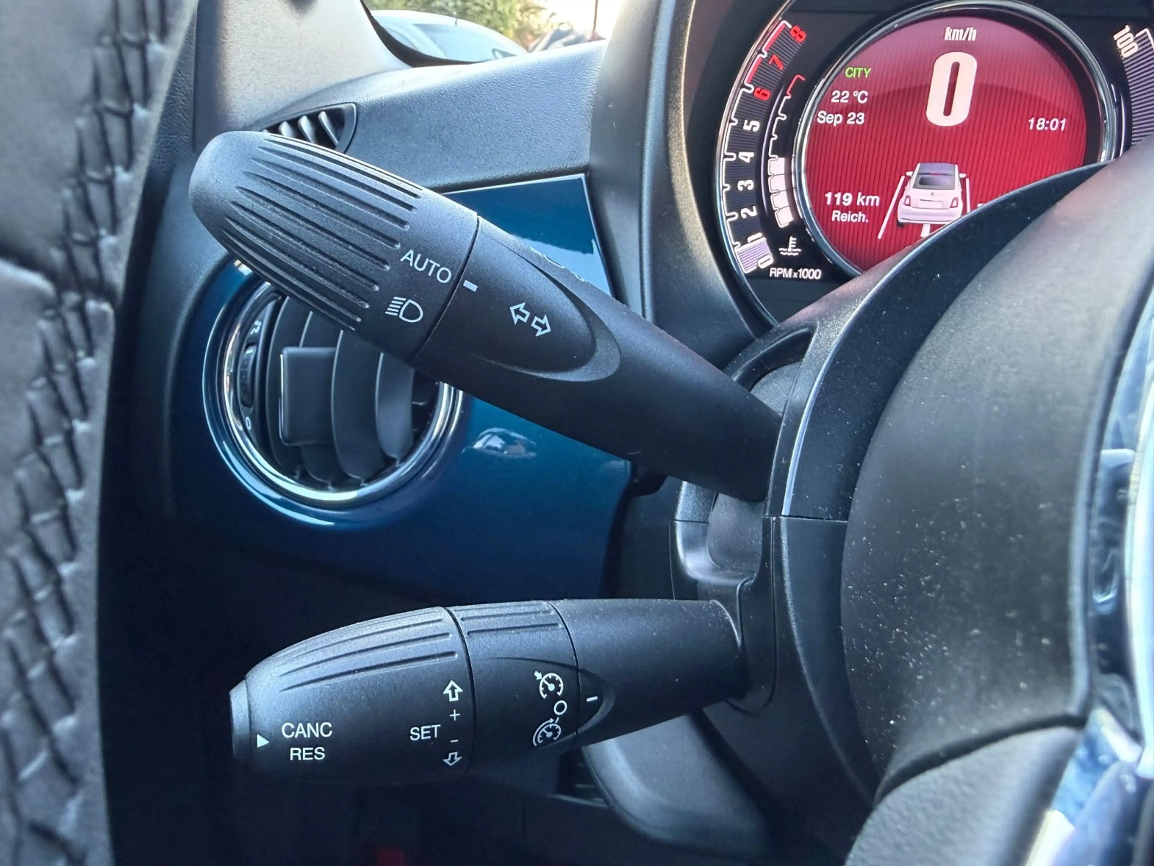 Fiat 500C KLIMAAUTOM. NAVI DAB ALU PDC UVM. — photo 11
