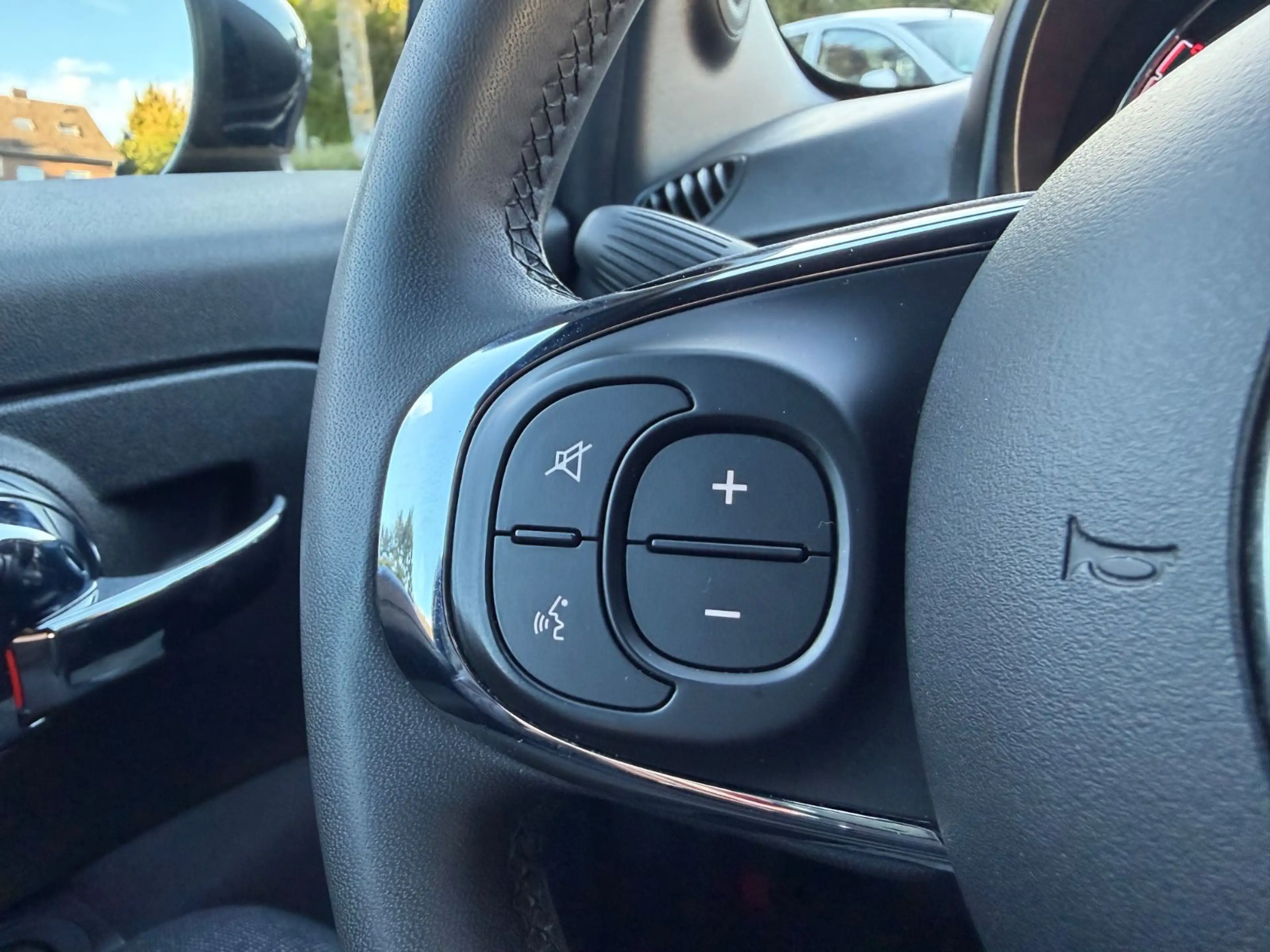 Fiat 500C KLIMAAUTOM. NAVI DAB ALU PDC UVM. — photo 12