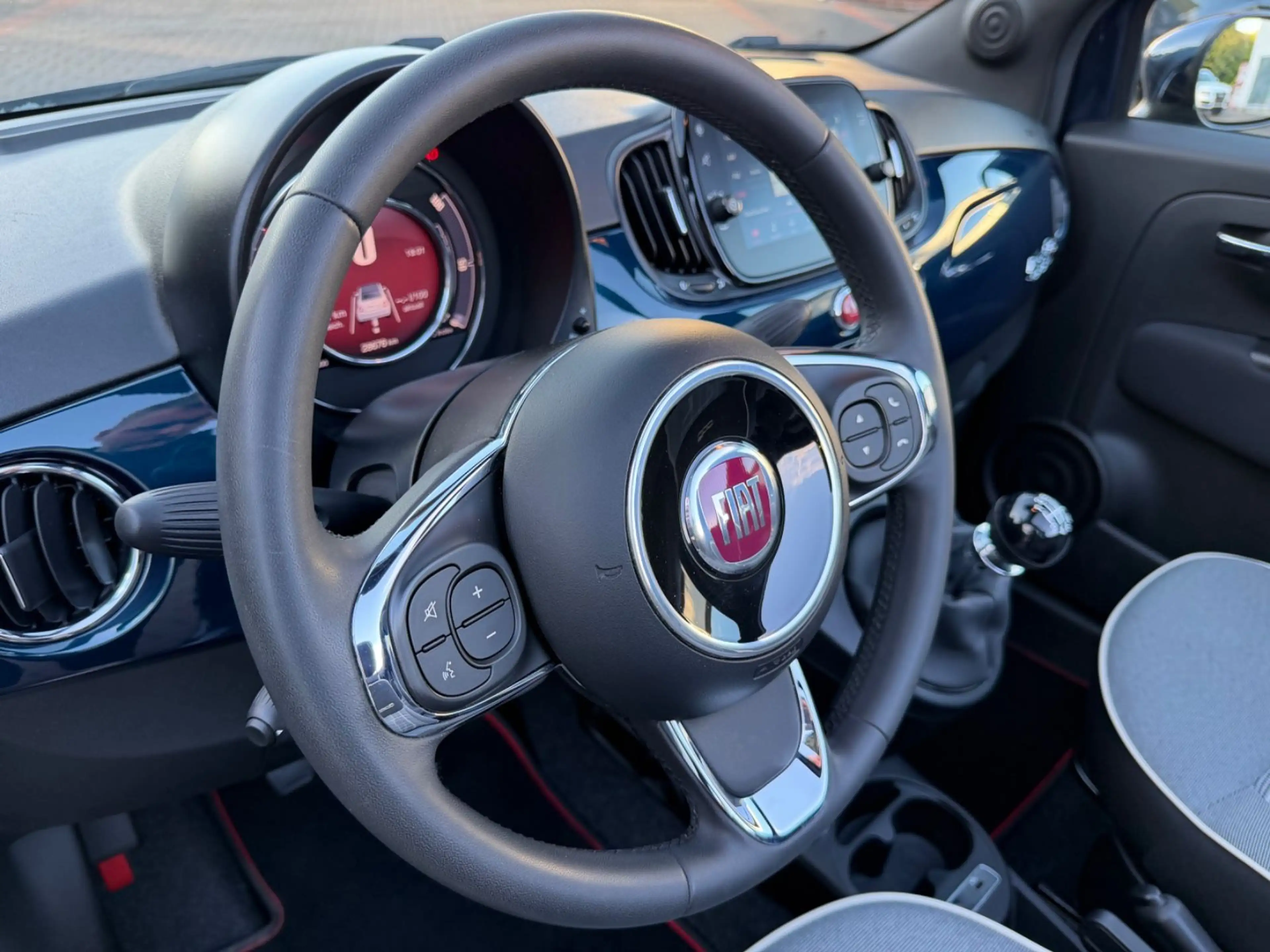 Fiat 500C KLIMAAUTOM. NAVI DAB ALU PDC UVM. — photo 10