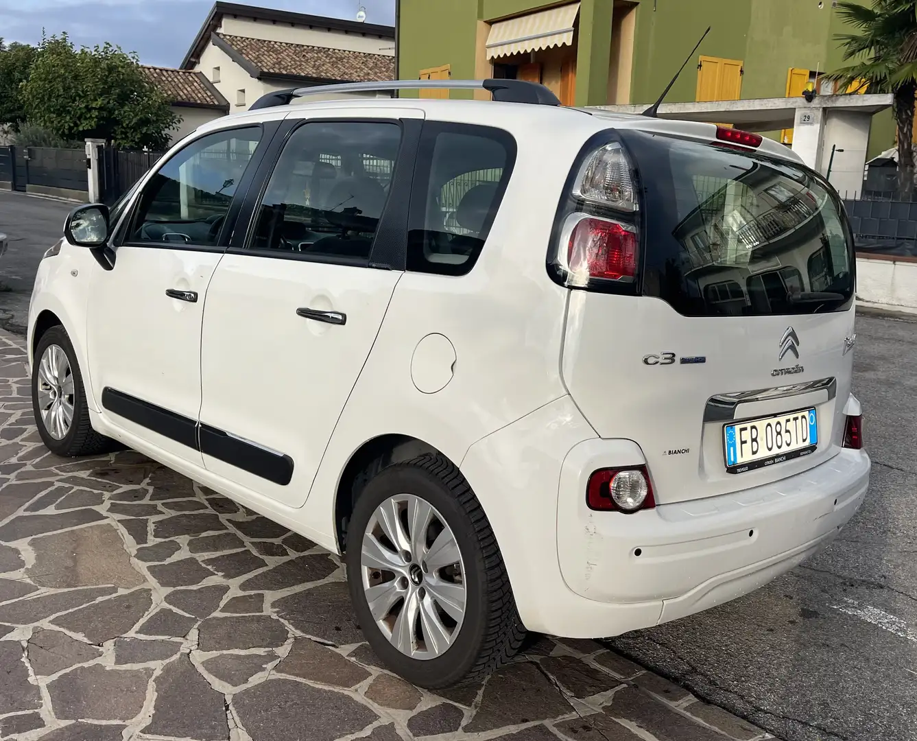 Citroen C3 C3 Picasso Picasso 1.6 bluehdi Exclusive 100cv Bianco - 1
