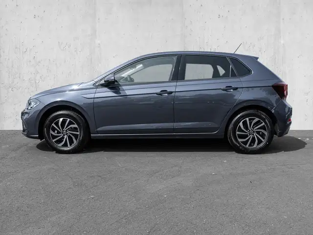 Volkswagen Polo view 5