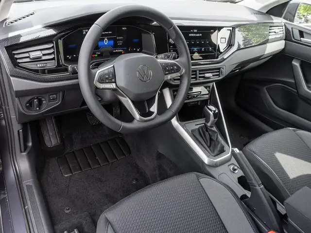 Volkswagen Polo view 9