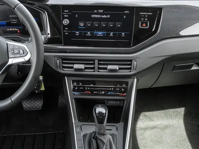 Volkswagen Polo view 12