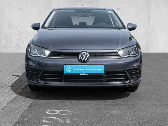 Volkswagen Polo view 3