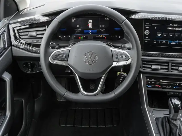 Volkswagen Polo view 11