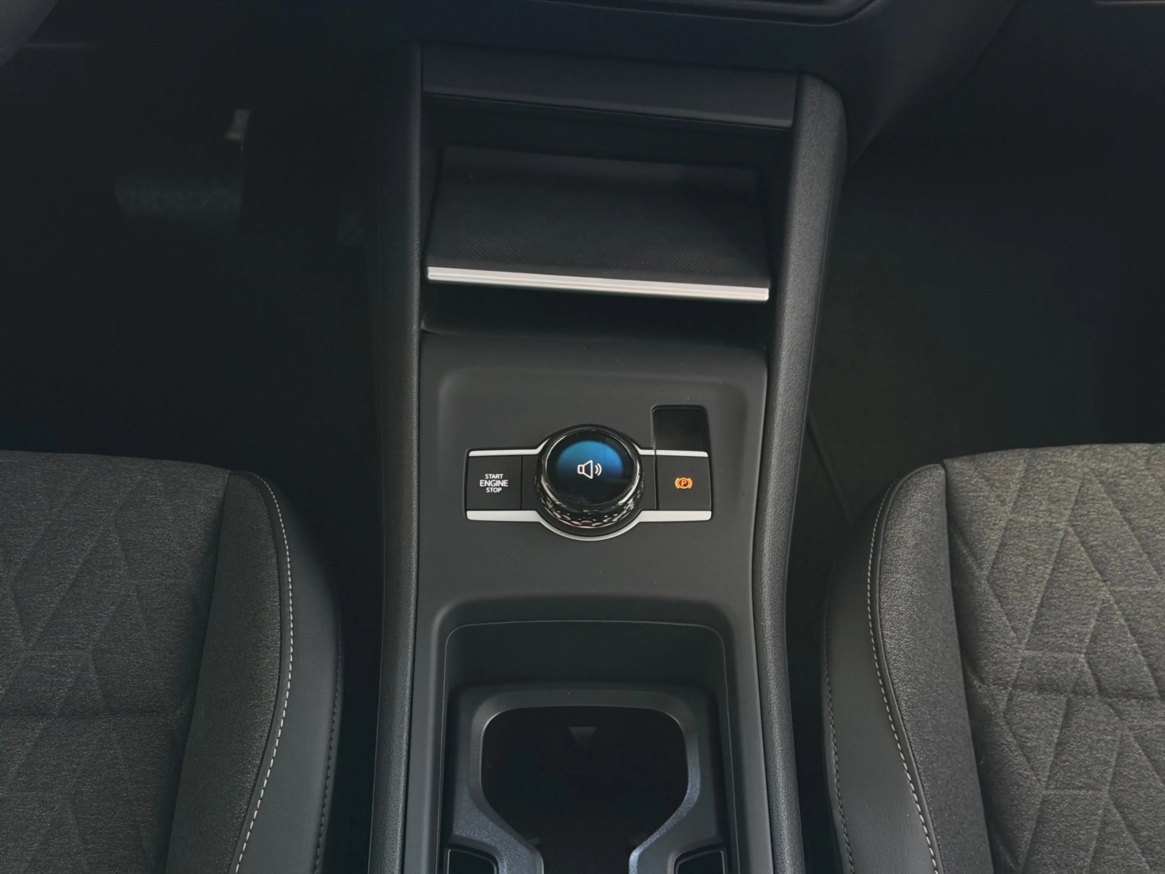 Volkswagen Tiguan 1.5 eHYBRID NIEUWE AUTO 2026 VERWARMDE STOELEN/STU — photo 32