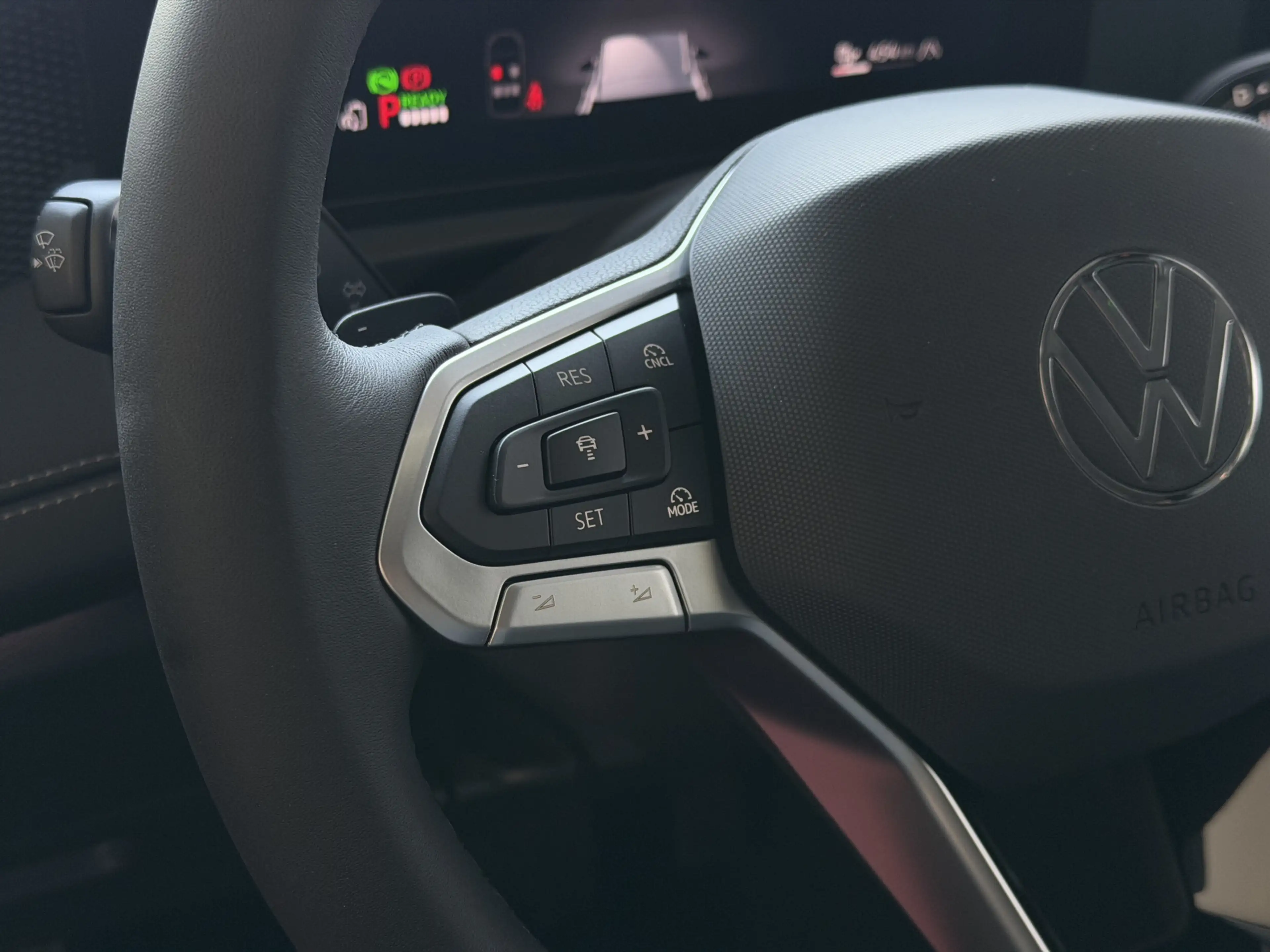 Volkswagen Tiguan 1.5 eHYBRID NIEUWE AUTO 2026 VERWARMDE STOELEN/STU — photo 17