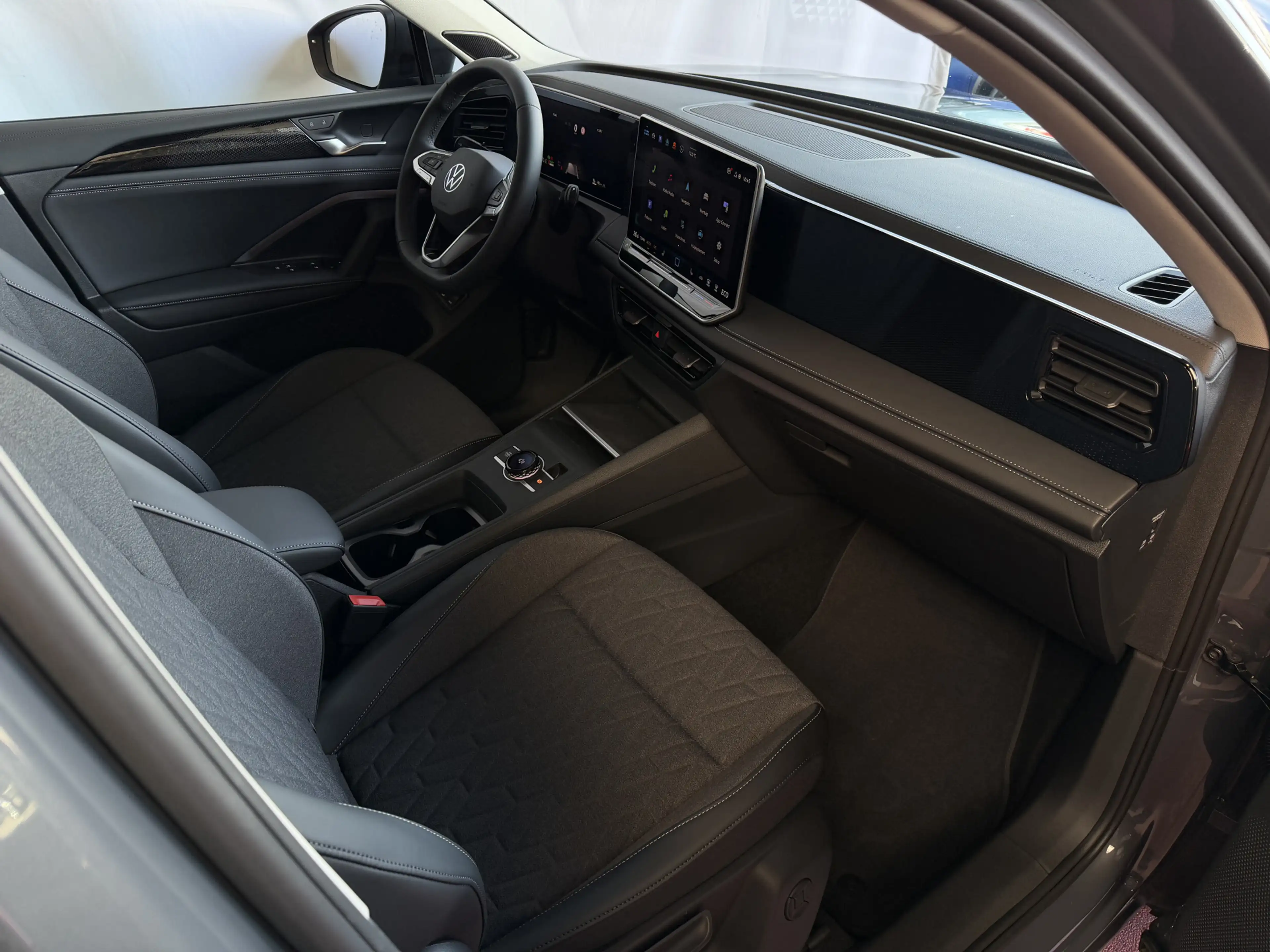Volkswagen Tiguan 1.5 eHYBRID NIEUWE AUTO 2026 VERWARMDE STOELEN/STU — photo 33