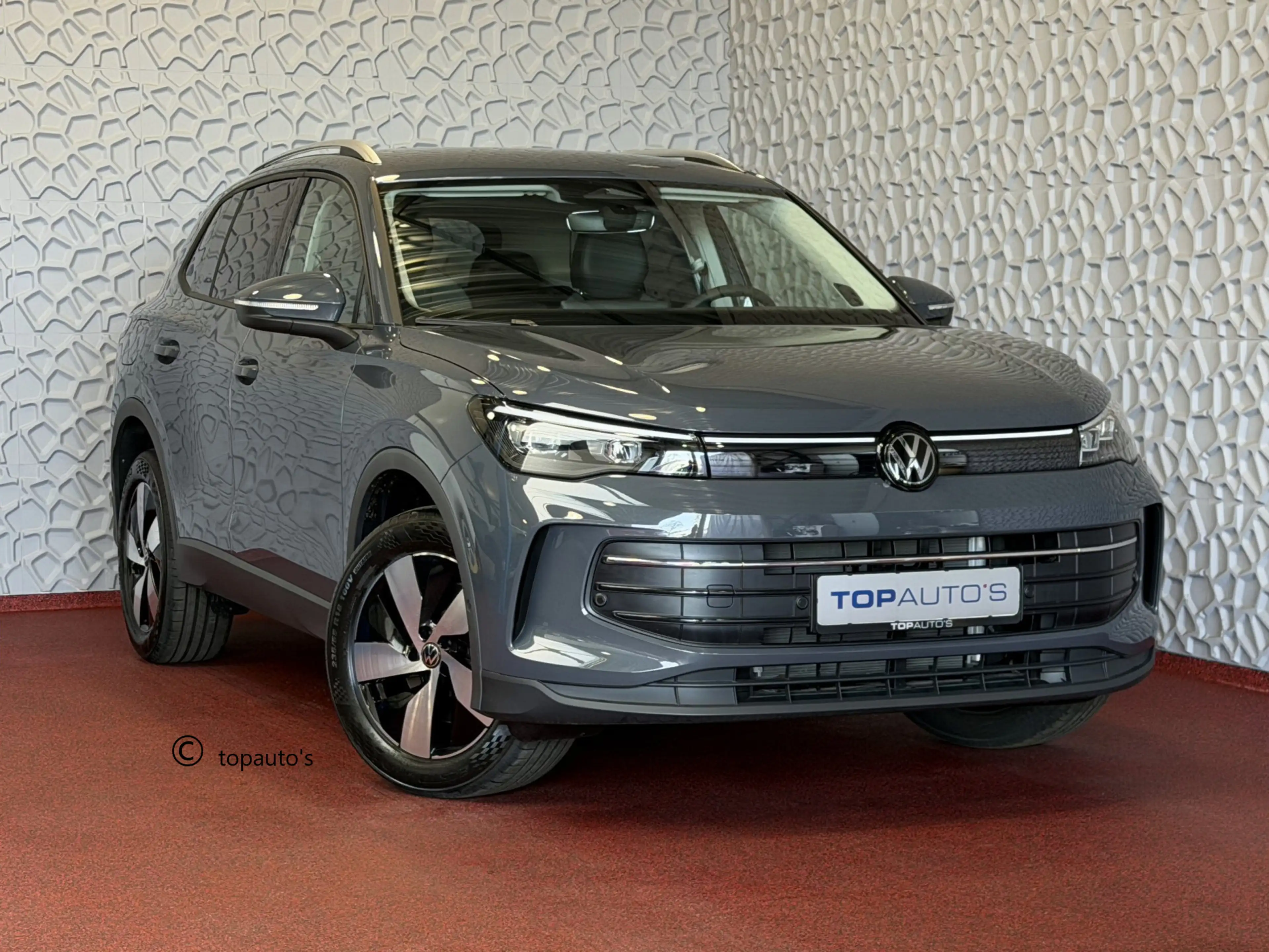 Volkswagen Tiguan 1.5 eHYBRID NIEUWE AUTO 2026 VERWARMDE STOELEN/STU