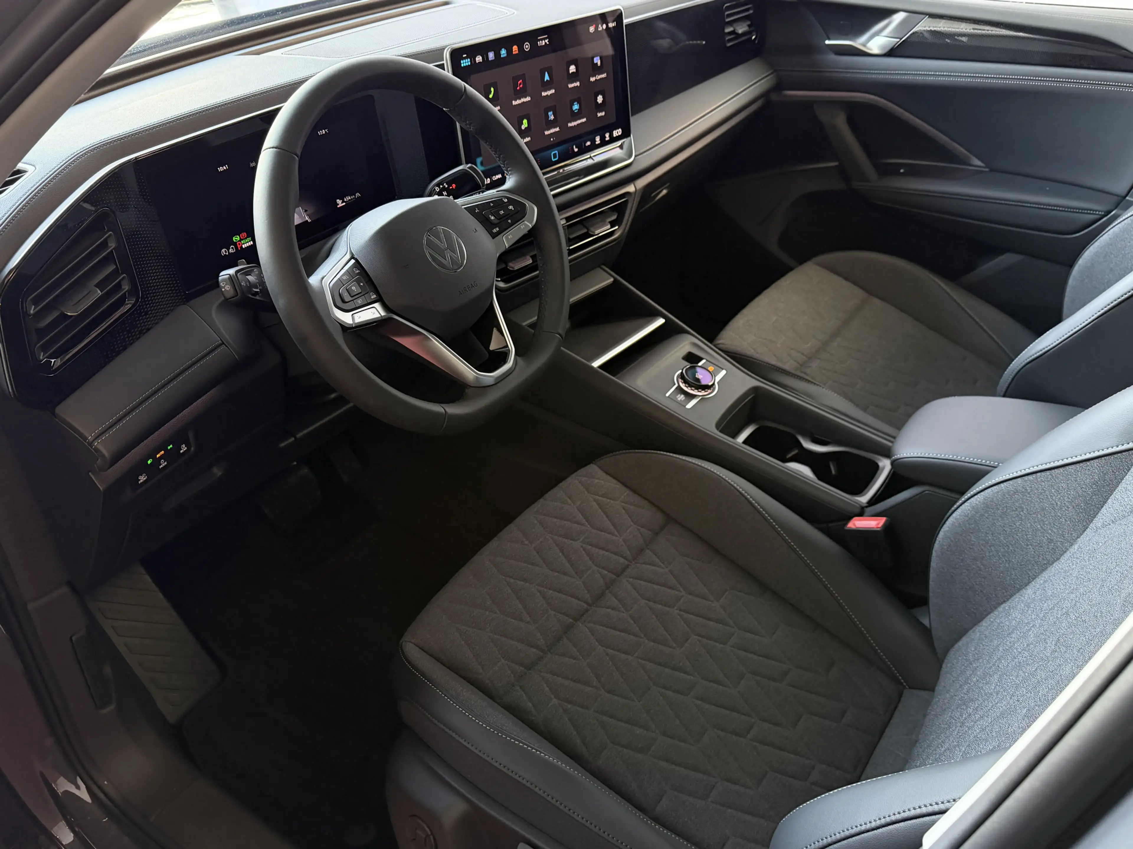 Volkswagen Tiguan 1.5 eHYBRID NIEUWE AUTO 2026 VERWARMDE STOELEN/STU — photo 12