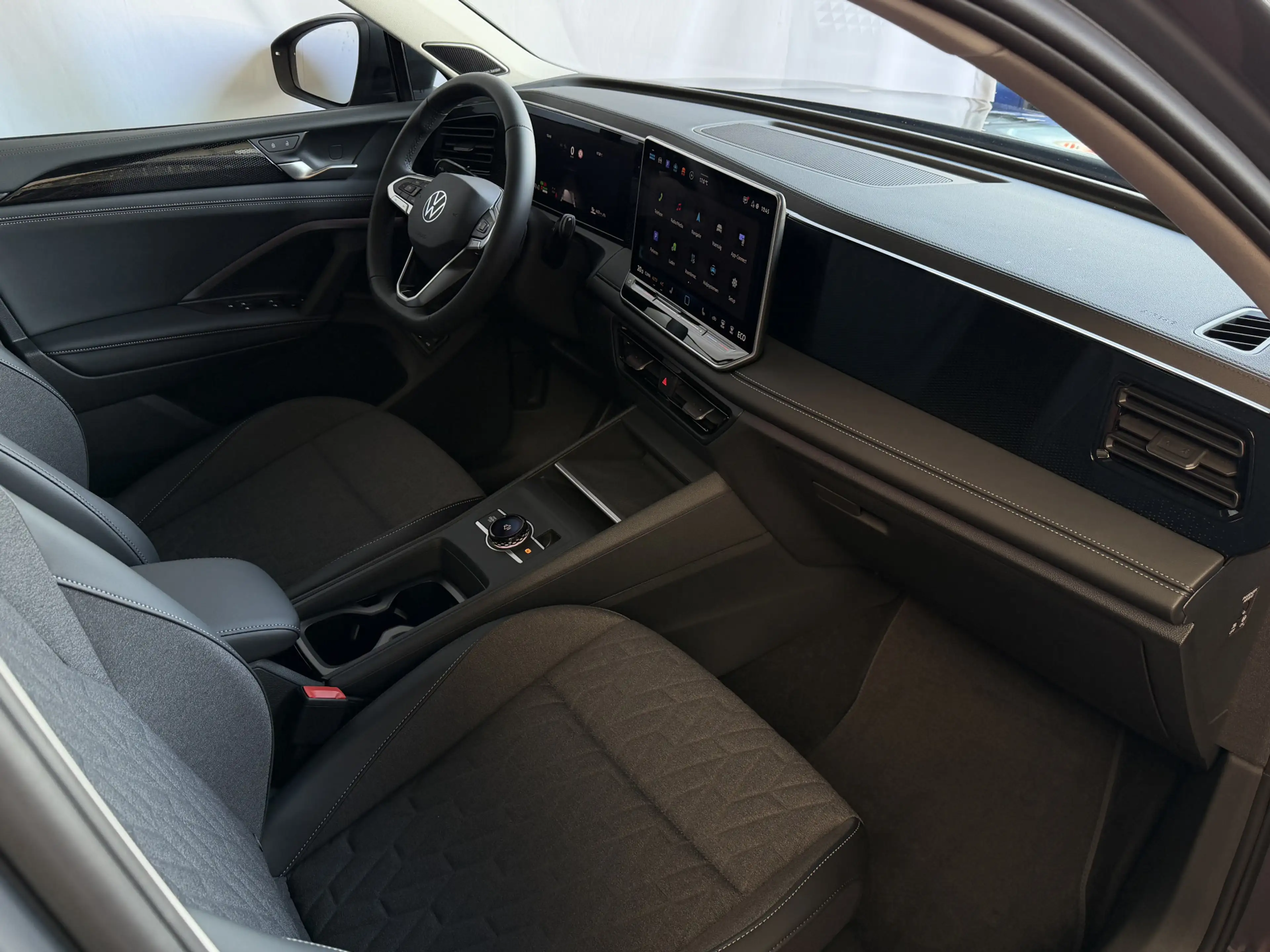 Volkswagen Tiguan 1.5 eHYBRID NIEUWE AUTO 2026 VERWARMDE STOELEN/STU — photo 34