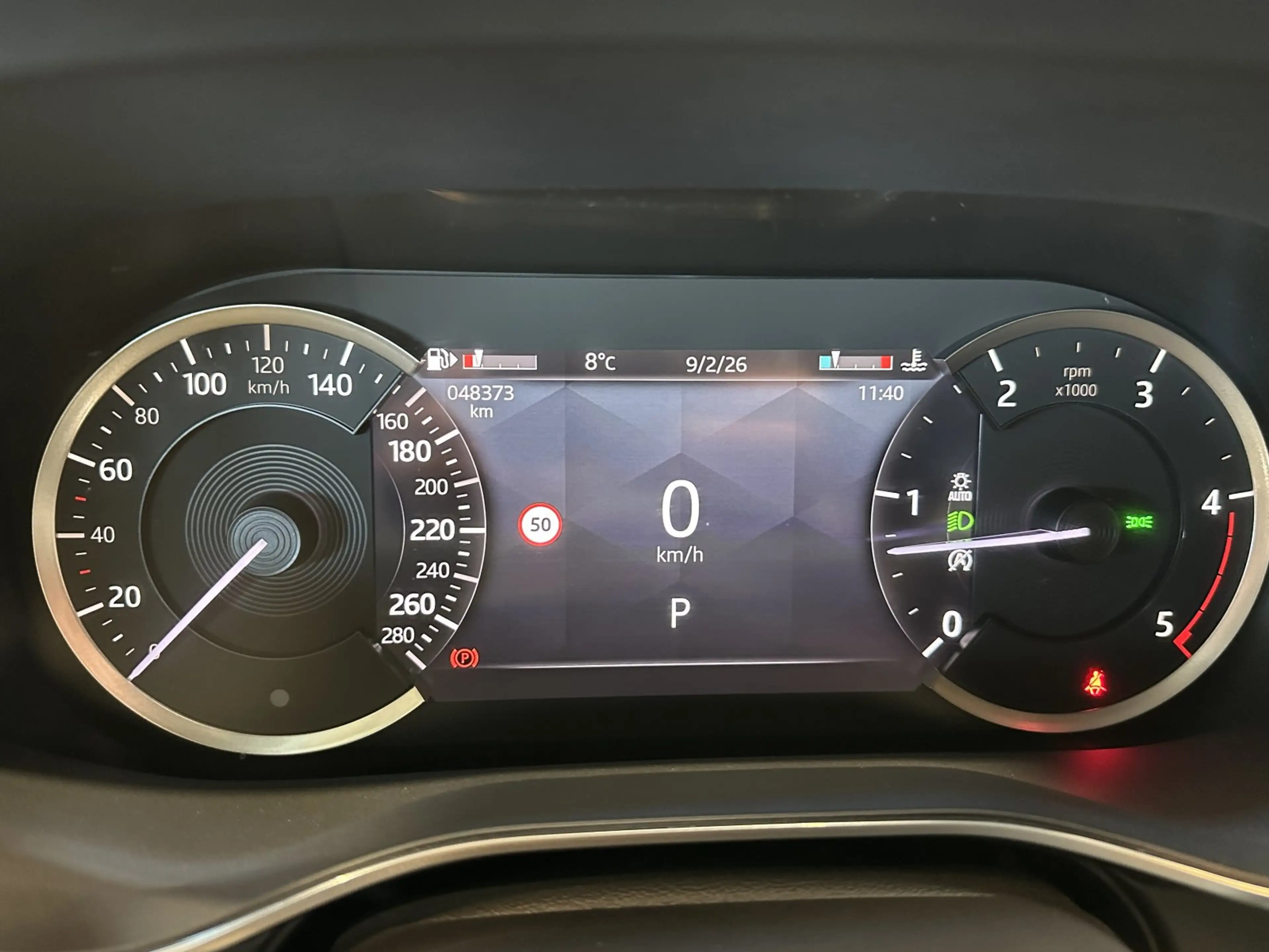 Jaguar XF D200 Sportbrake SE — photo 12