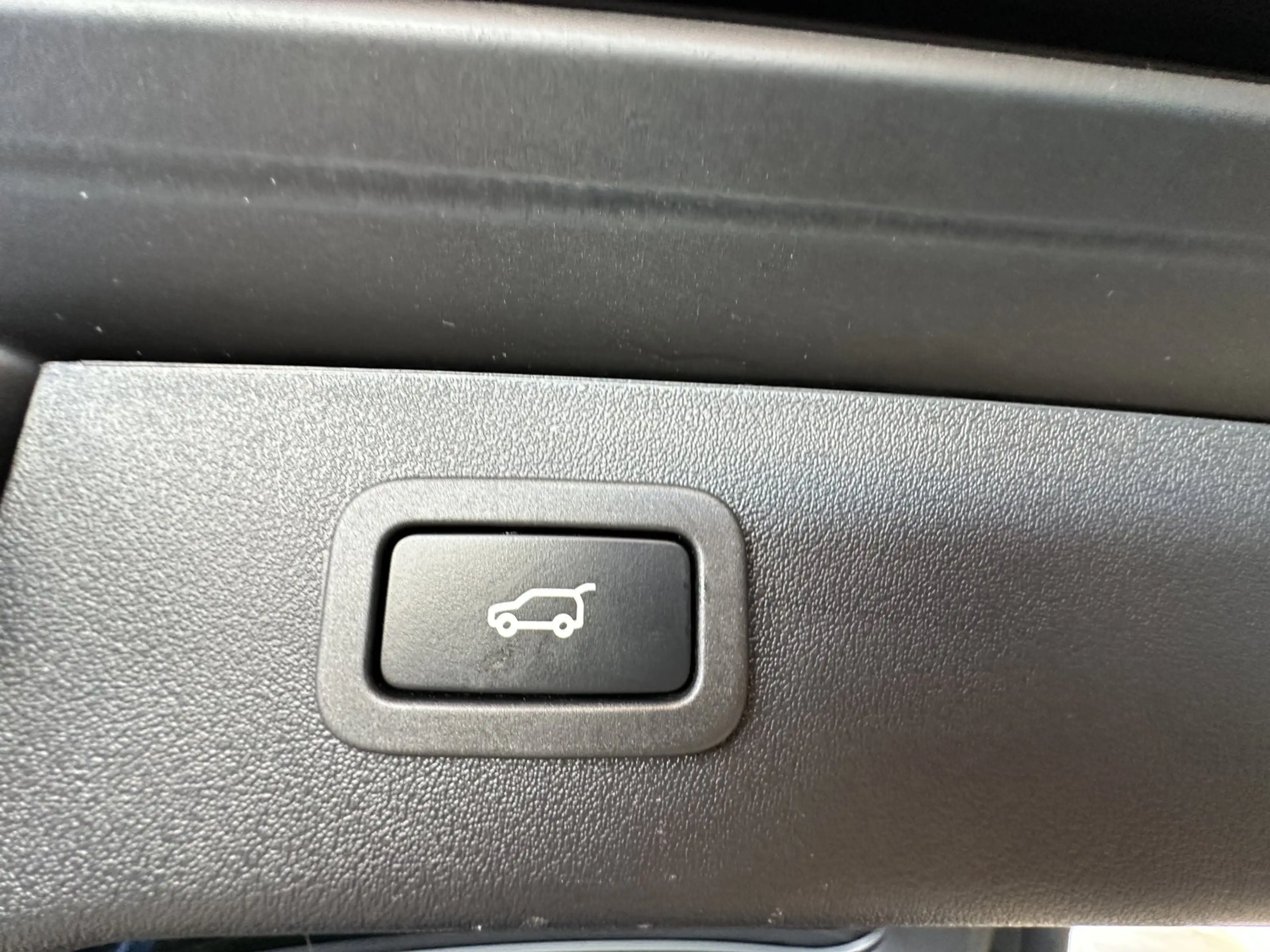 Jaguar XF D200 Sportbrake SE — photo 18