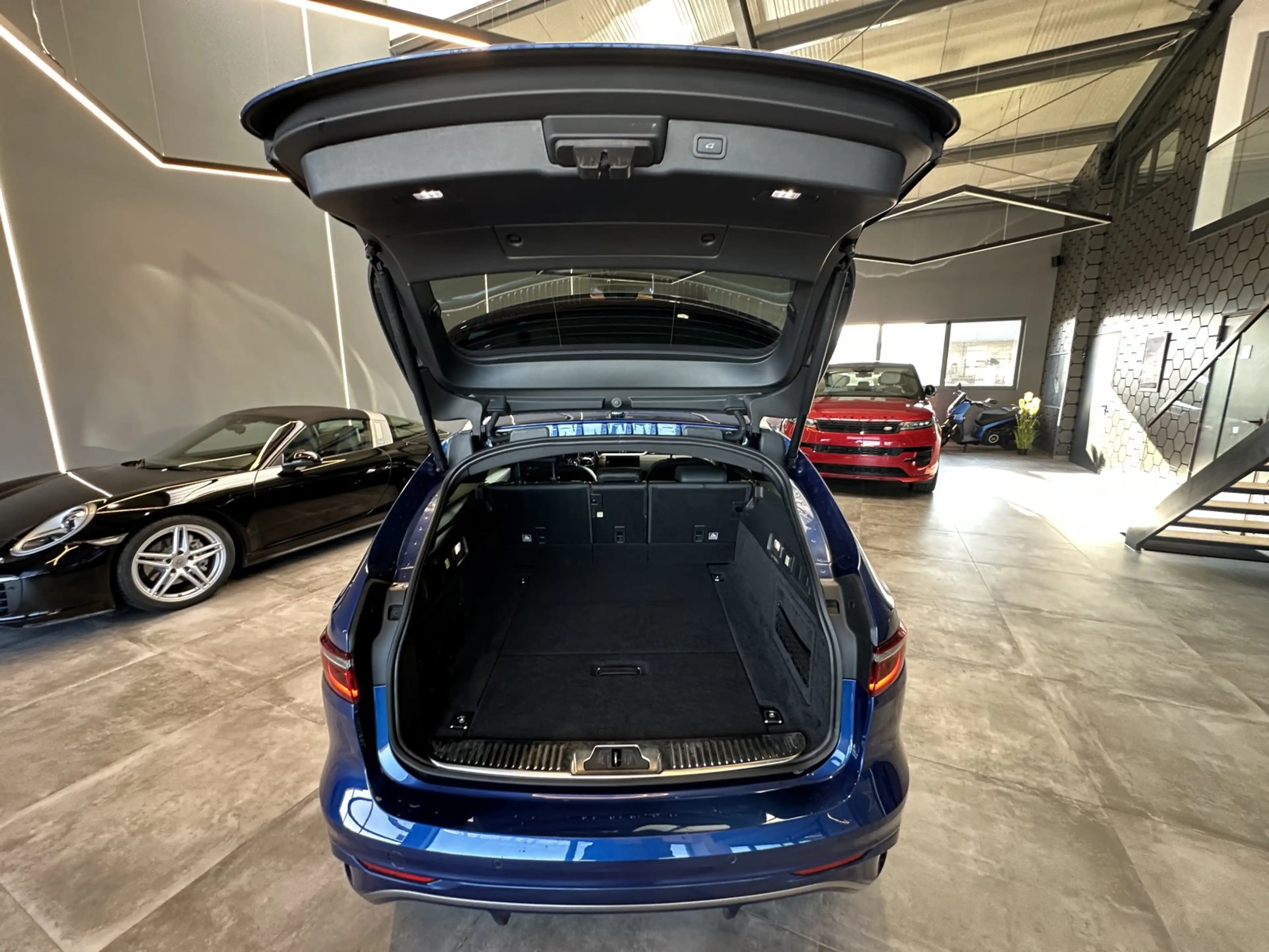 Jaguar XF D200 Sportbrake SE — photo 22