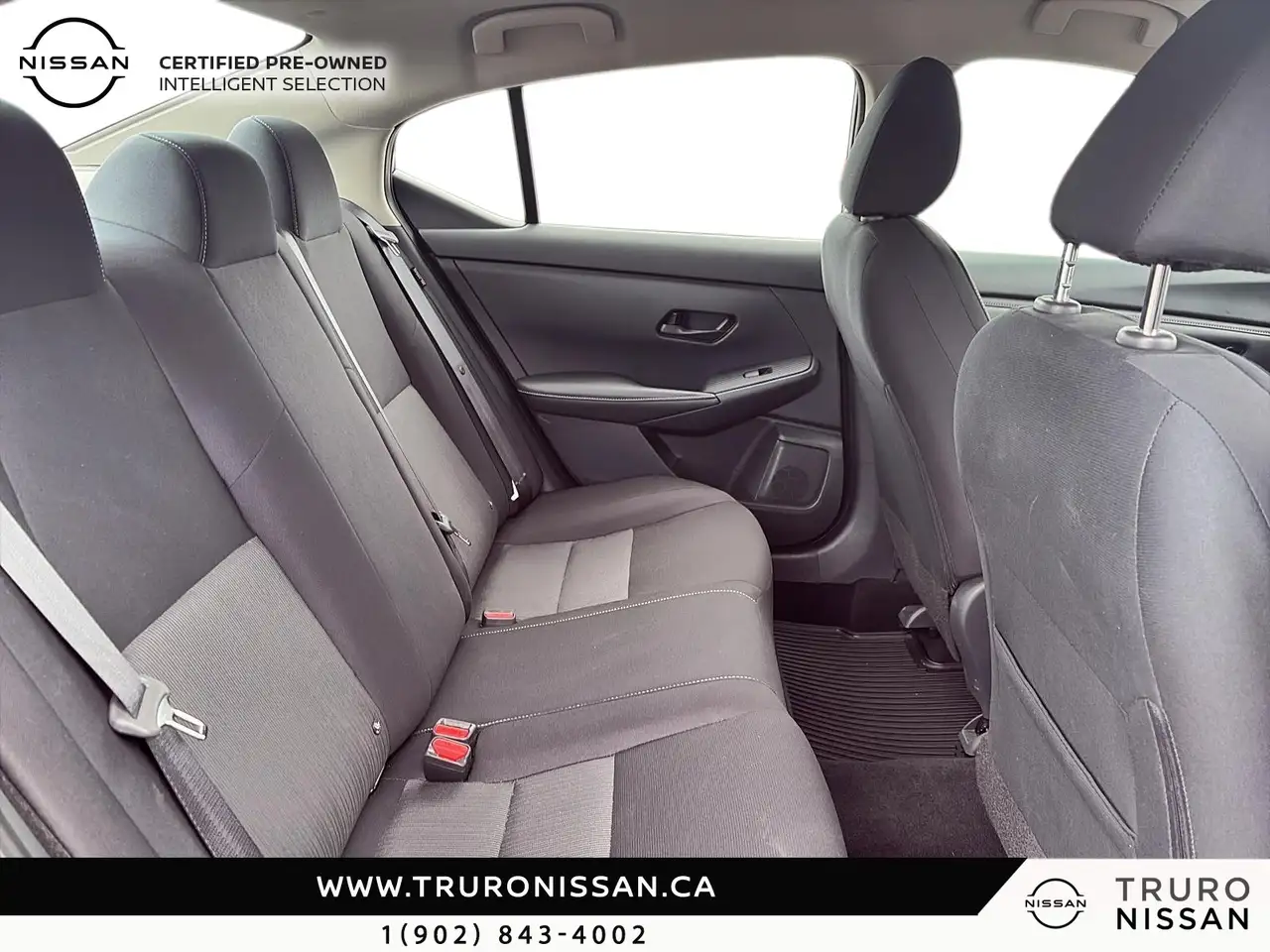 Nissan Sentra снимка Nissan Sentra
