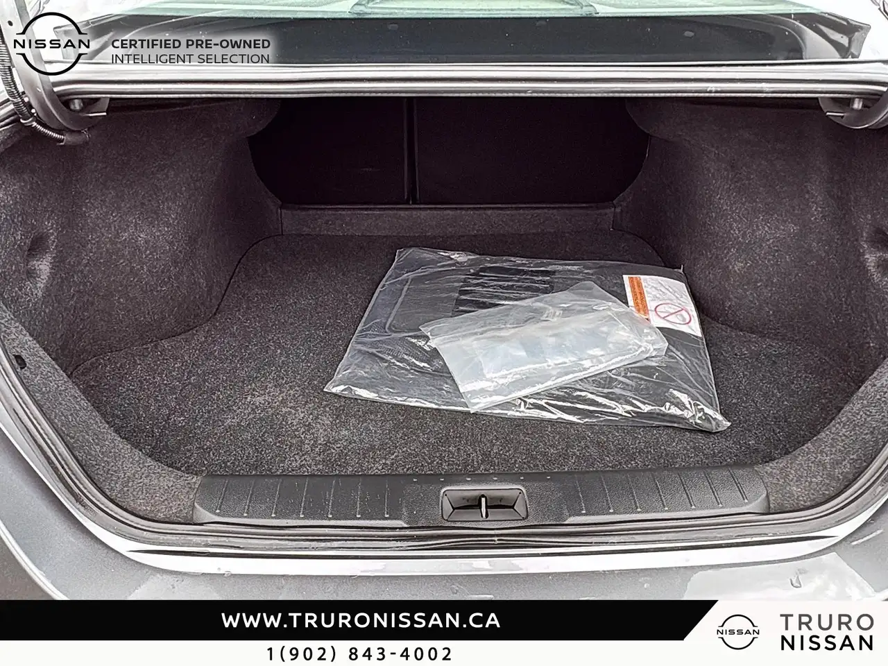 Nissan Sentra снимка Nissan Sentra