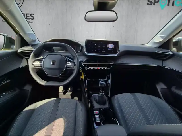 Peugeot 208 view 12