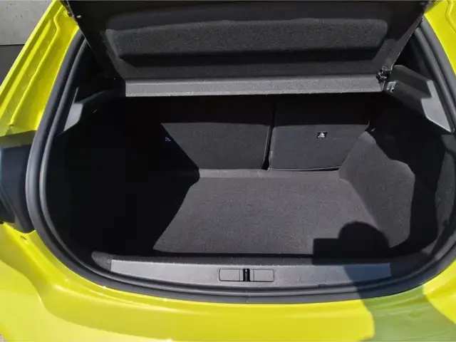 Peugeot 208 view 7