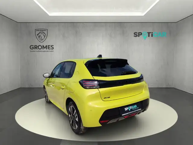 Peugeot 208 view 5