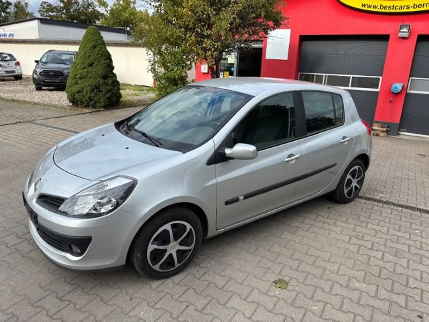 Renault Clio 3 Collection Klima*AHK*1.HAND*Service Neu Silber - 2