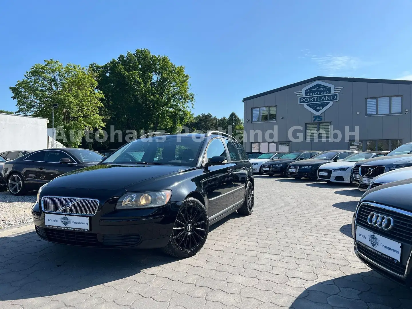 Volvo V50 Kombi 1.8 Kinetic/AHK/Klima Schwarz - 1