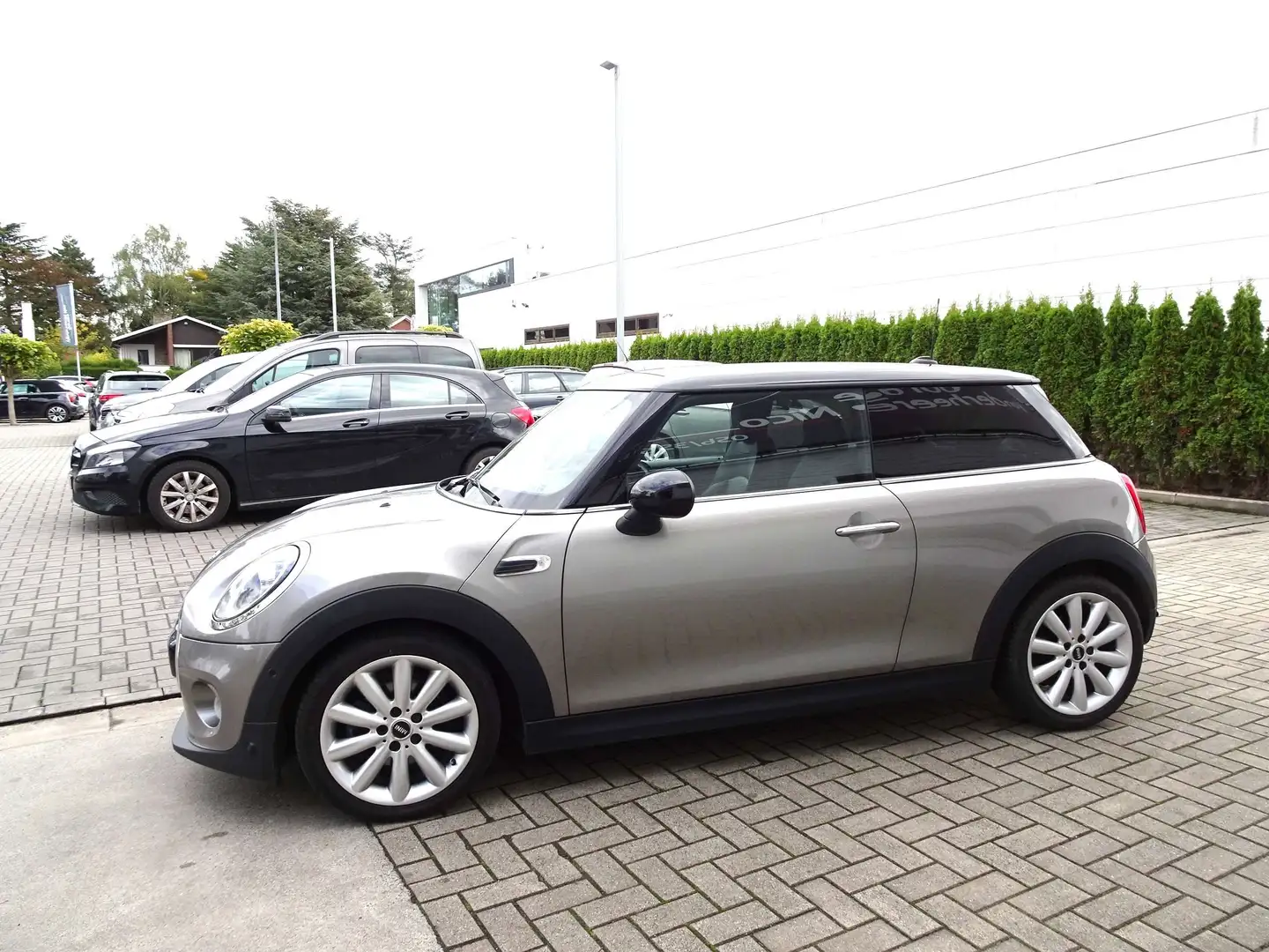 MINI Cooper 1.5iA 3d. CARPLAY,NAVI,UNION JACK,SPORTZETELS,LED Gris - 2