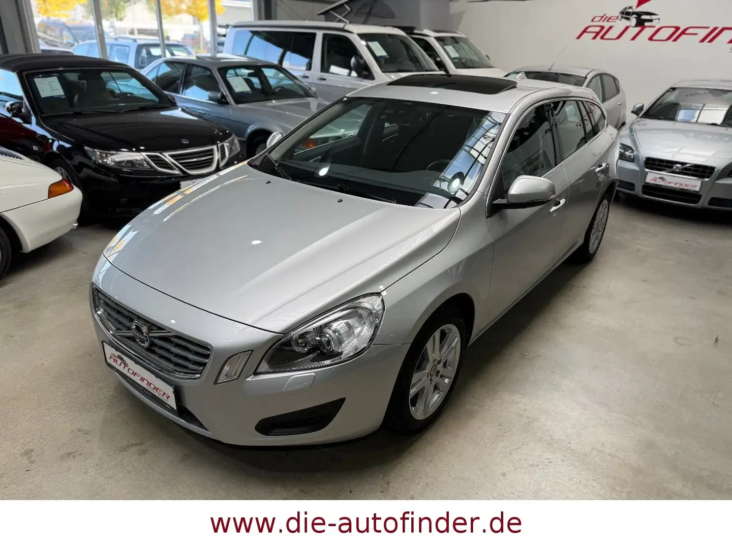 Volvo V60 2.0 T5 BiXenon,Navi,Leder,GSD,PDC,1.Hand,17" Argent - 2
