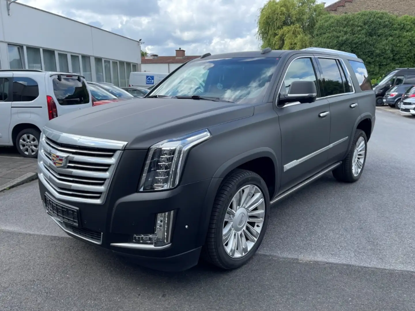 Cadillac Escalade 6.2 V8 Platinum Europamodel DVD-Multimedia 7-Sitze Bianco - 2