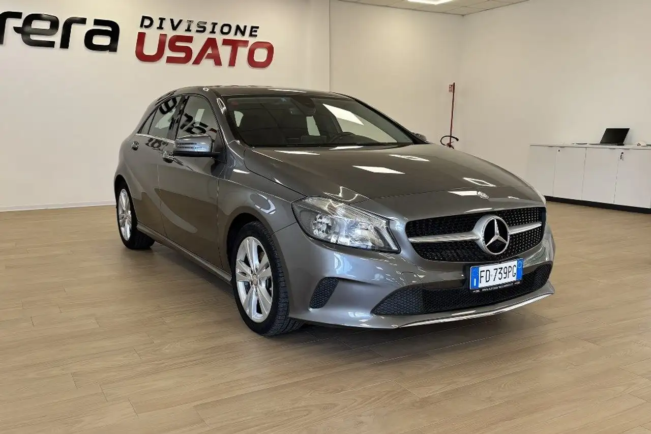 Mercedes-Benz A 220