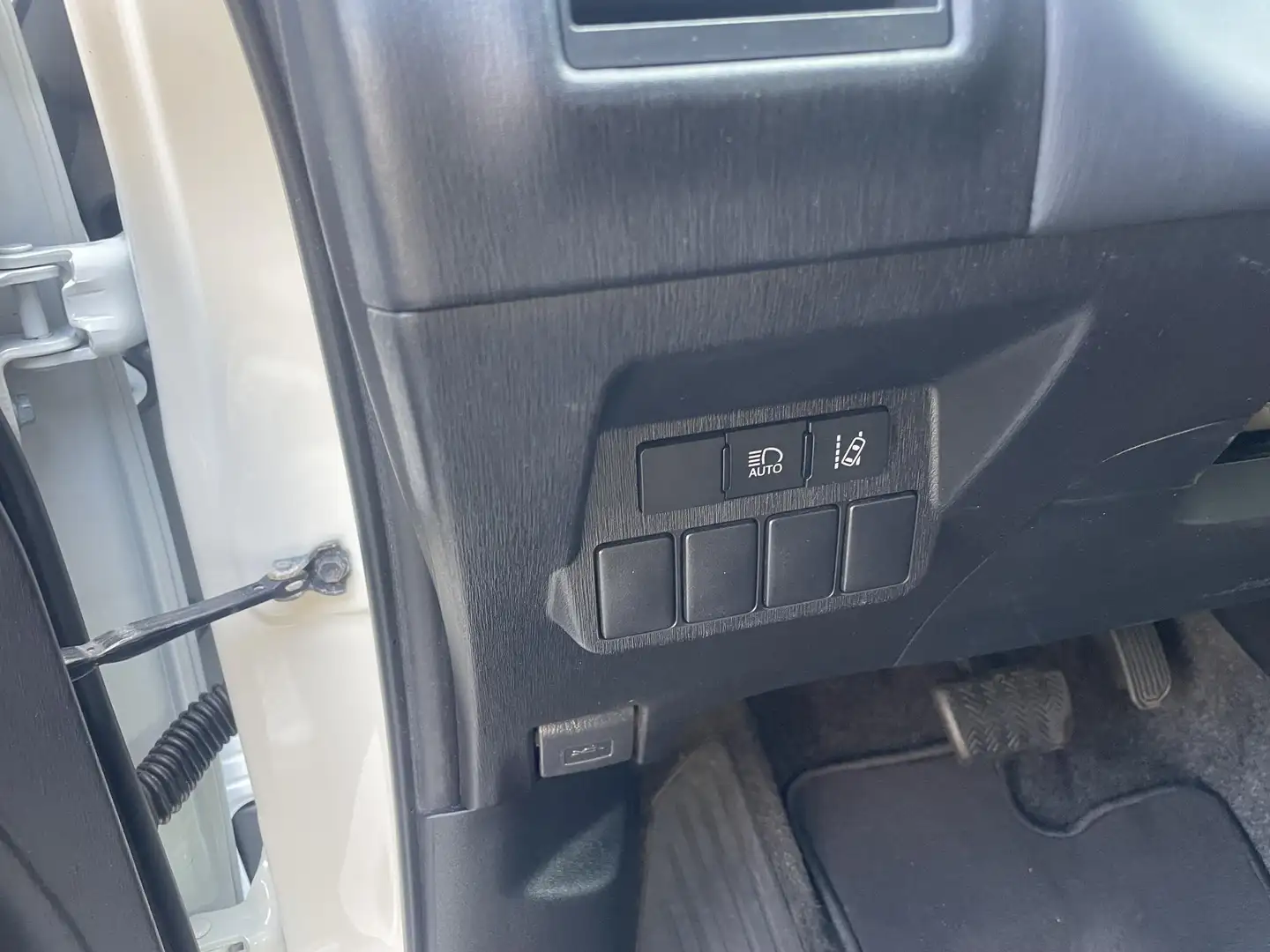 Toyota Prius+ 1.8 Active | 7 persoons | 1e eigenaar | org NL | G Wit - 2