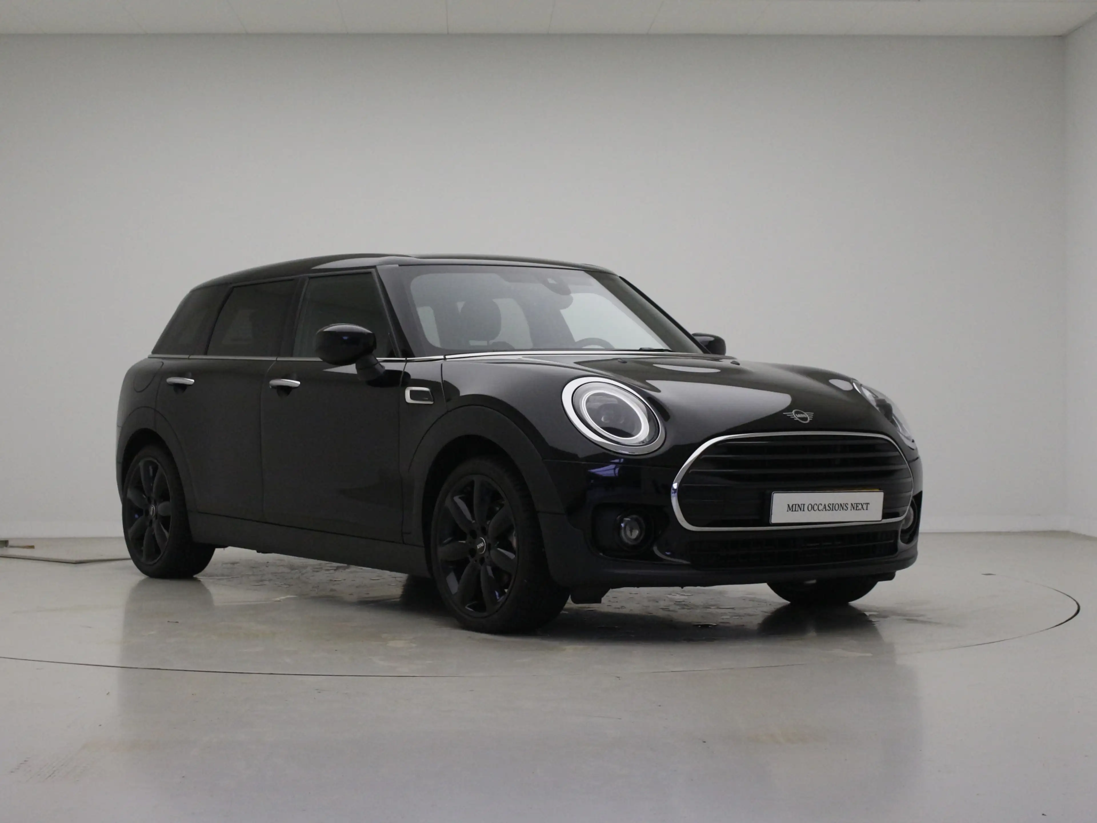 MINI Cooper Clubman Business Edition | 18" | Alarm | Privacy Glass | N — photo 4