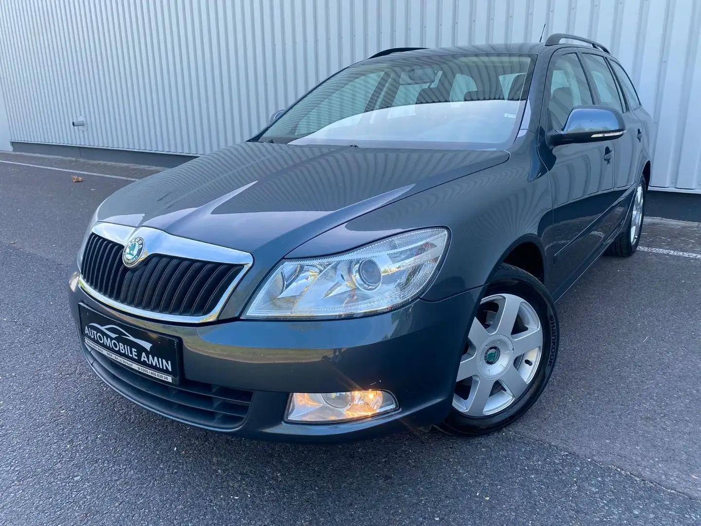 Skoda Octavia Ambiente Sitzhzg. AHK Steuerkette NEU Grau - 1