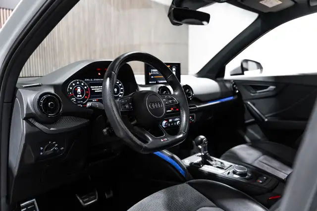 Audi Q2 view 11