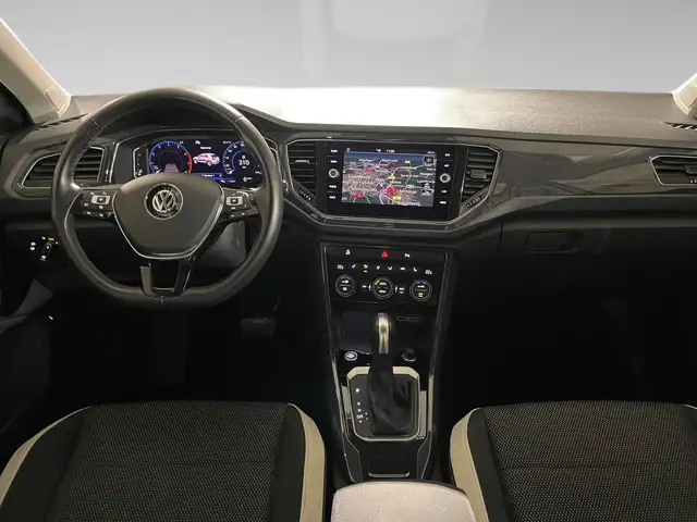 Volkswagen T-Roc view 5