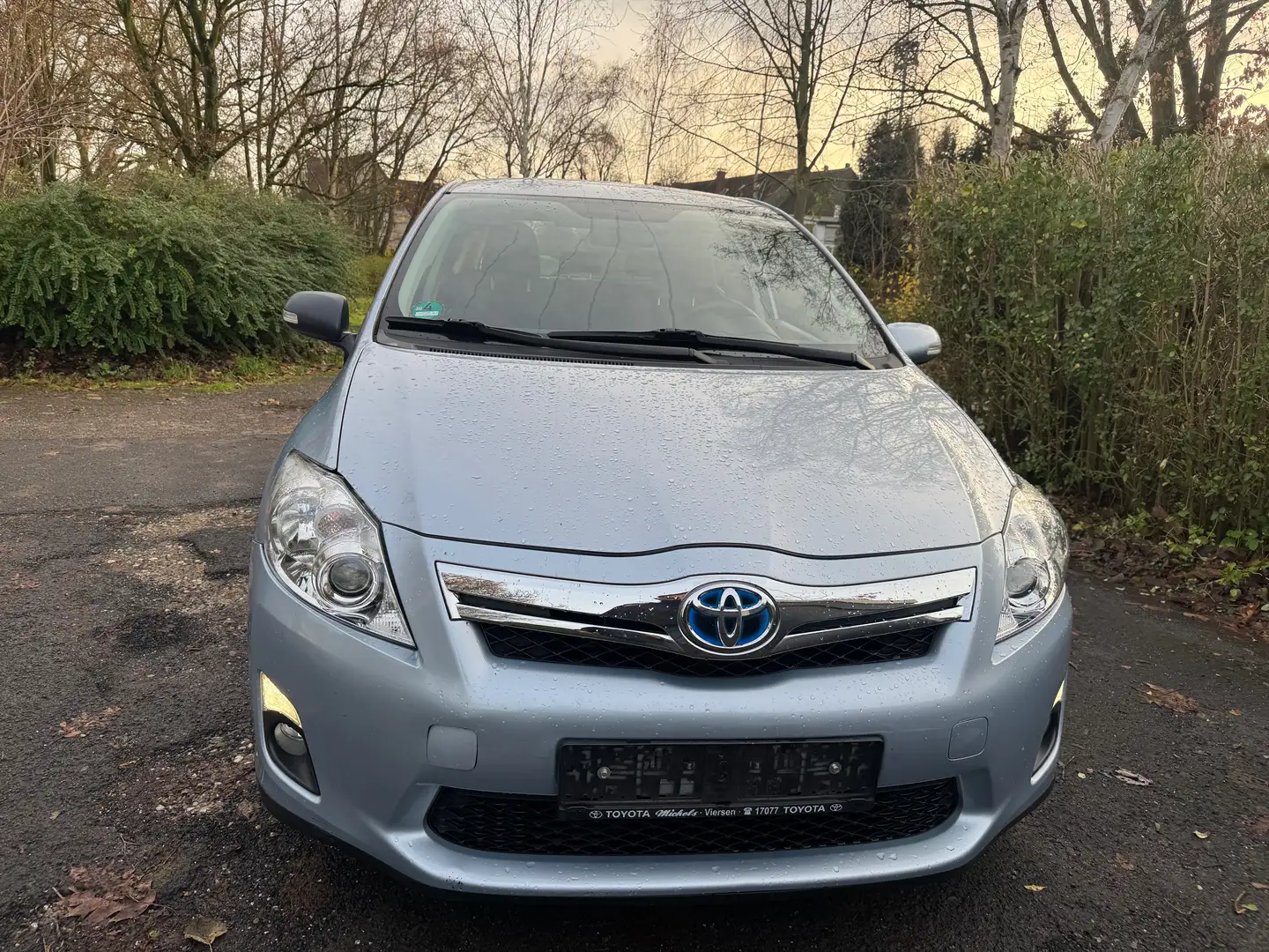 Toyota Auris Hybrid Life 1.Hand Albastru - 2
