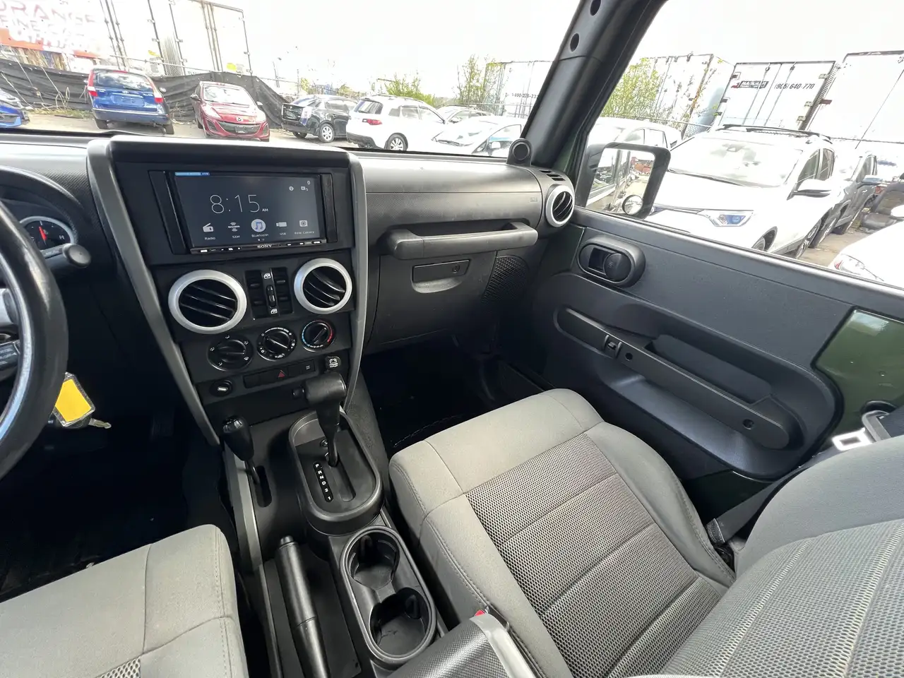 Jeep Wrangler снимка Jeep Wrangler