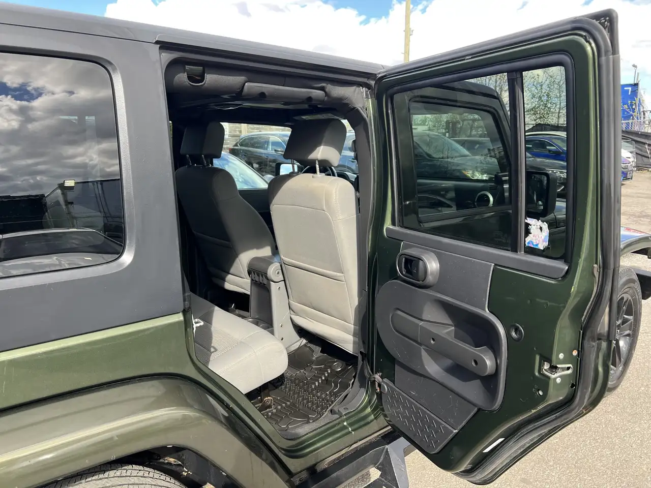 Jeep Wrangler снимка Jeep Wrangler