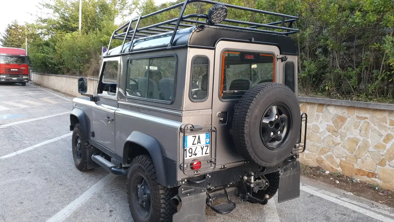 Land Rover Defender 90 2.5 td5 E SW, foto 6