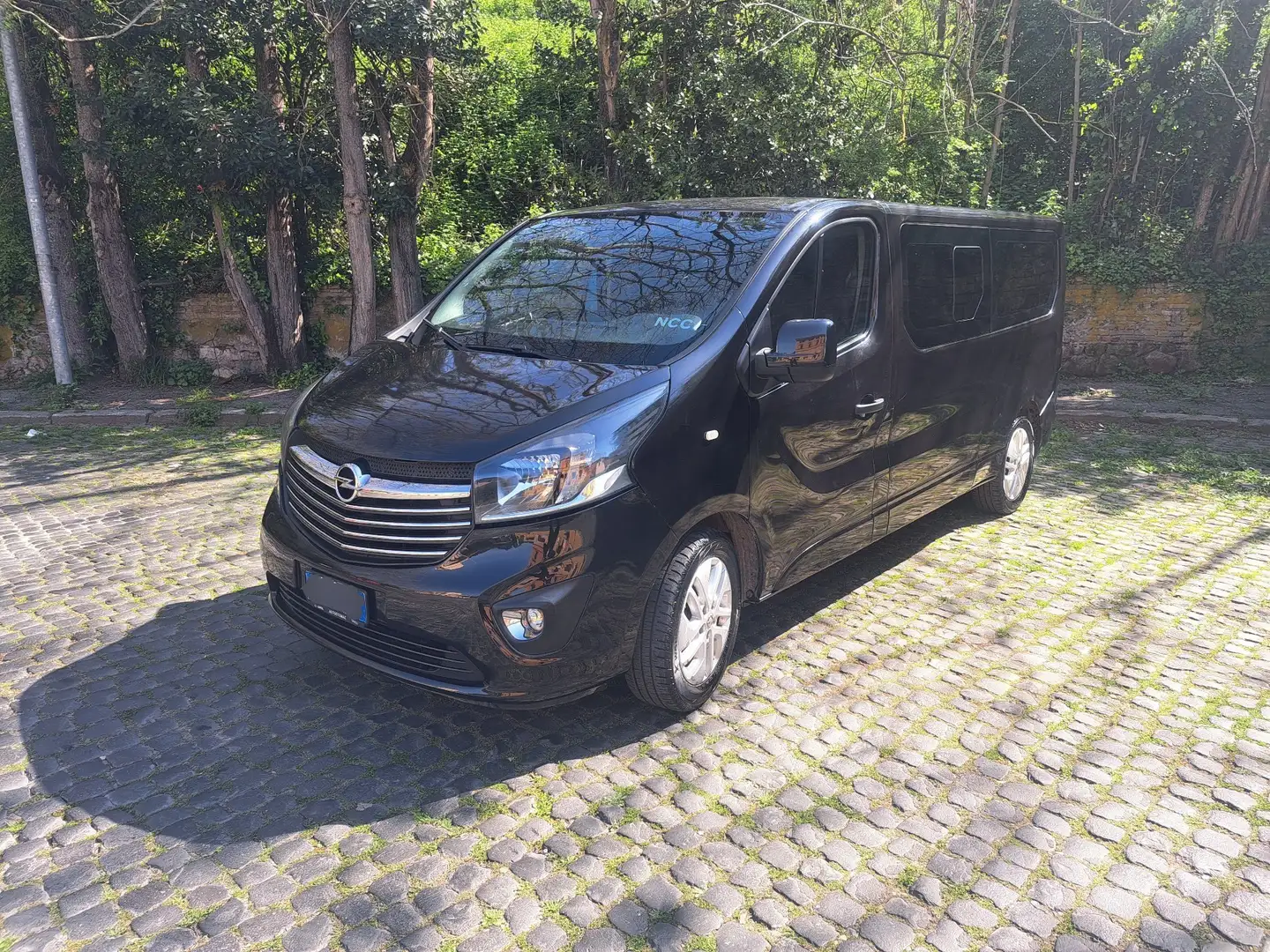 Opel Vivaro limousine xl - 1