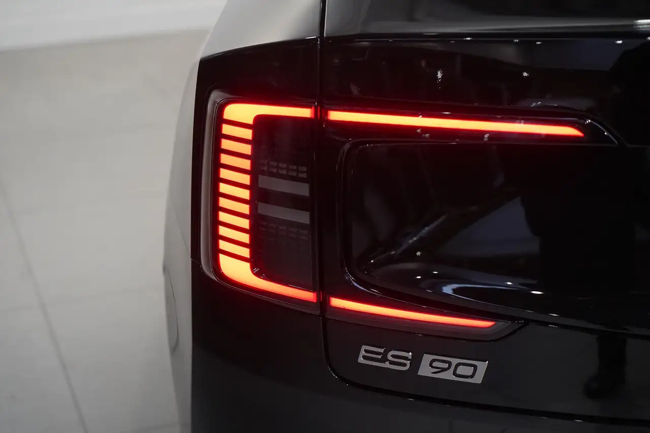 Volvo ES90 2026 — фото 8
