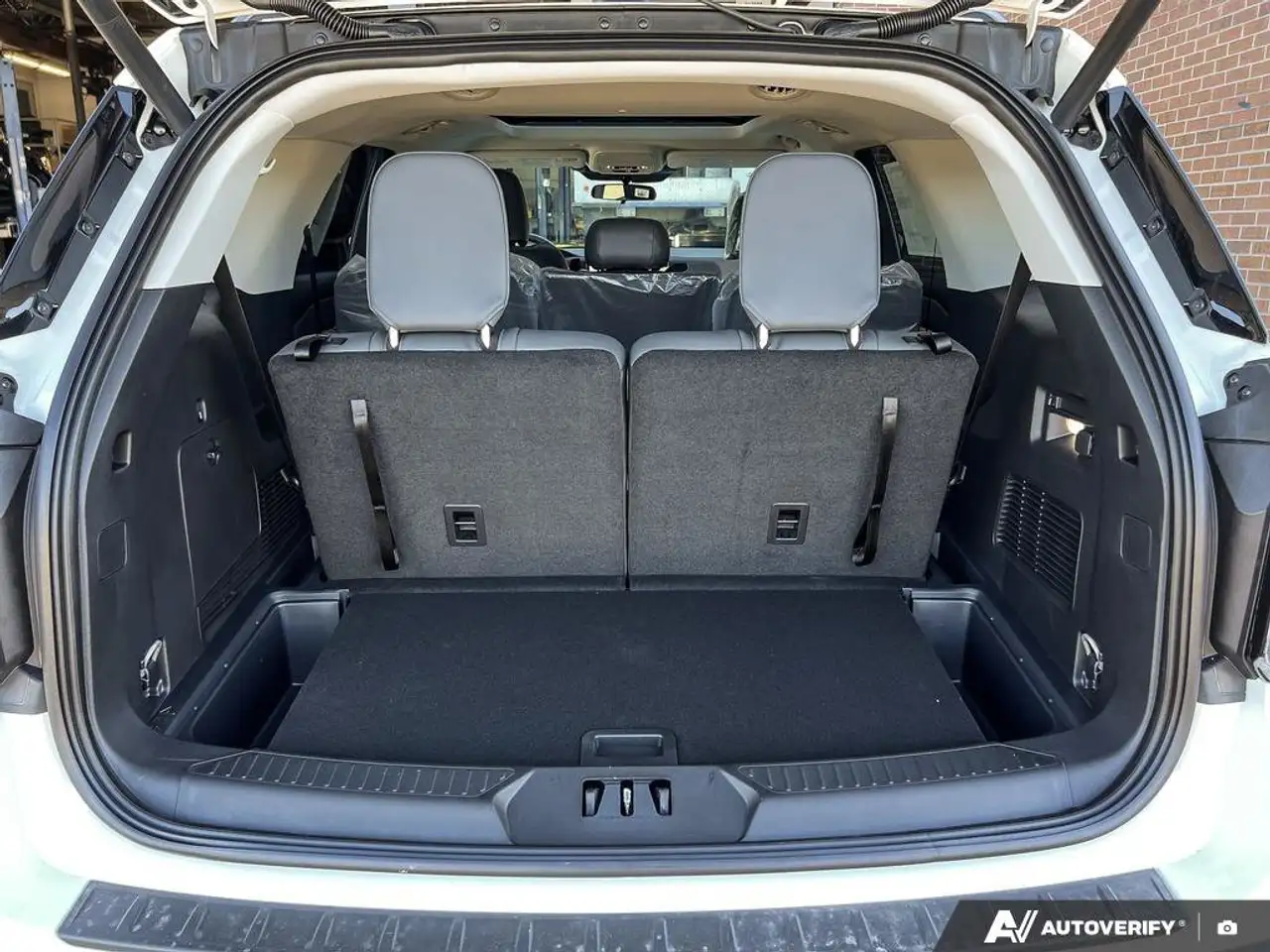 Ford Explorer photo Ford Explorer