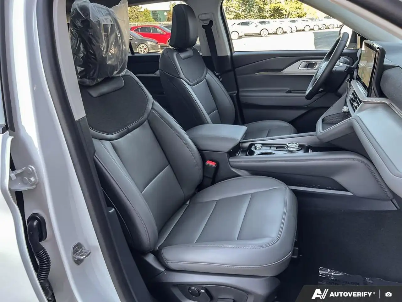 Ford Explorer photo Ford Explorer