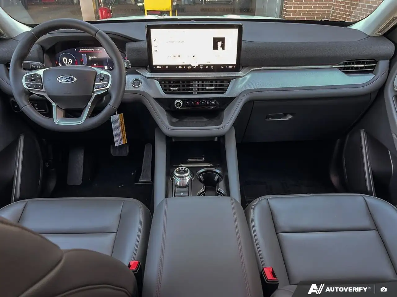 Ford Explorer photo Ford Explorer
