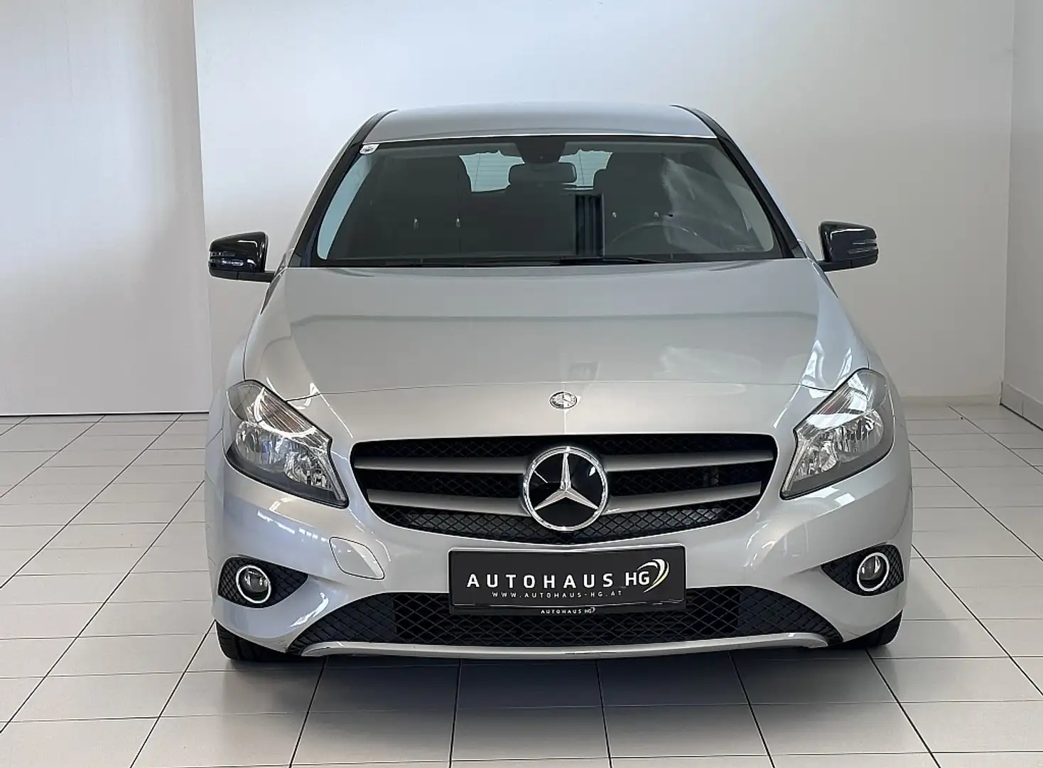 Mercedes-Benz A 200 CDI BlueEfficiency Aut.*PDC*AMBIENTE* Grau - 2