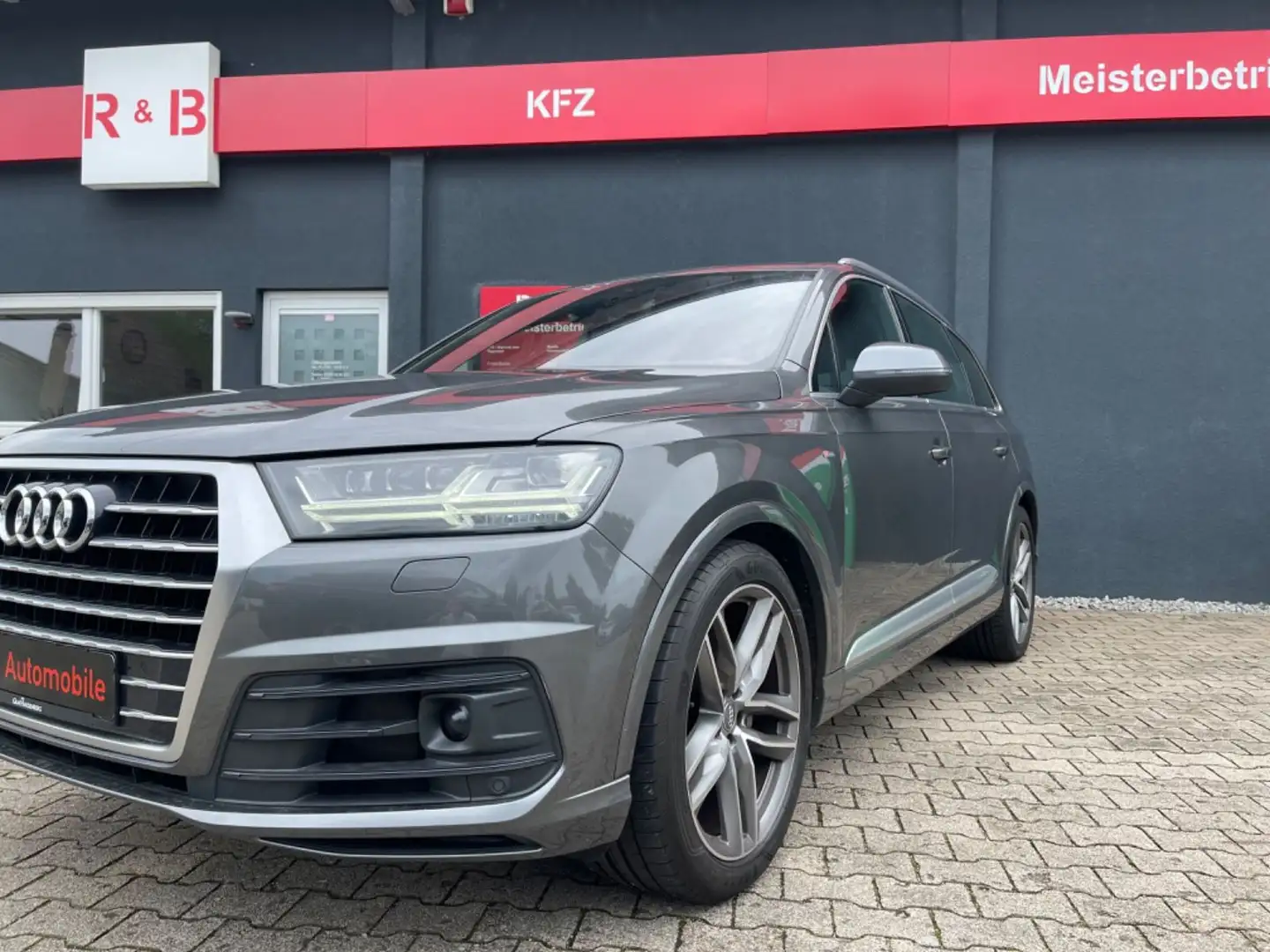 Audi Q7 - S Line+*1xHand*RFK*AHK*Led Matrix*Standheizu Gris - 1