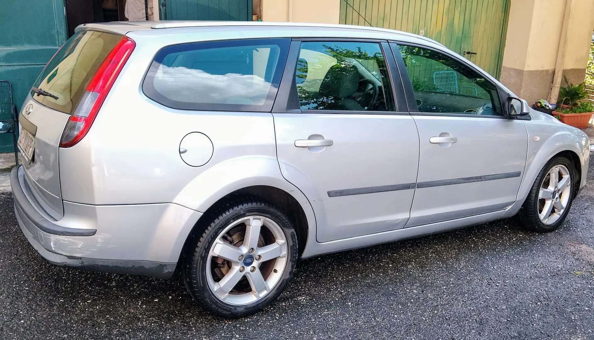 Ford Focus Style Wagon 1.6 tdci 110cv fap - 1